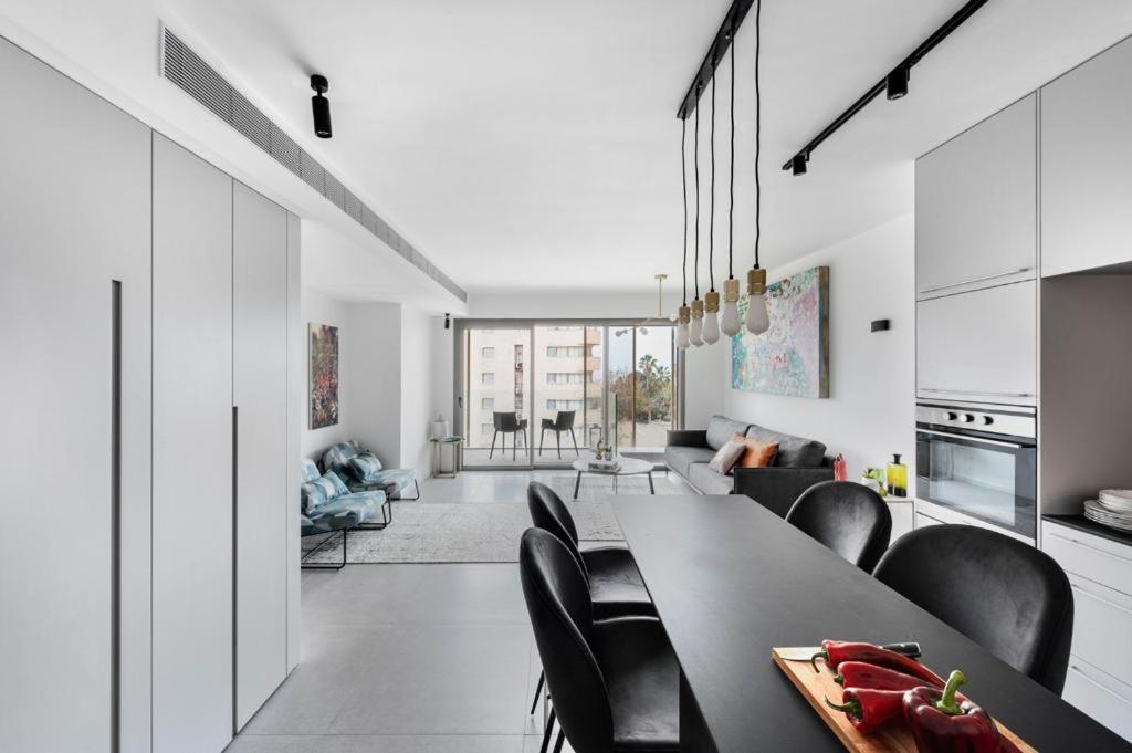 Yefet - By Beach Apartments Tlv テル・アビブ エクステリア 写真