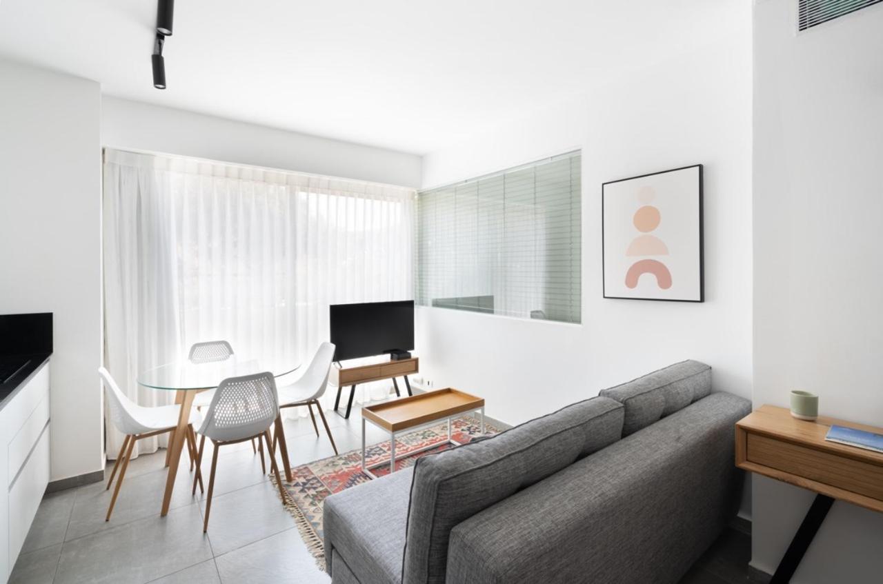 Yefet - By Beach Apartments Tlv テル・アビブ エクステリア 写真